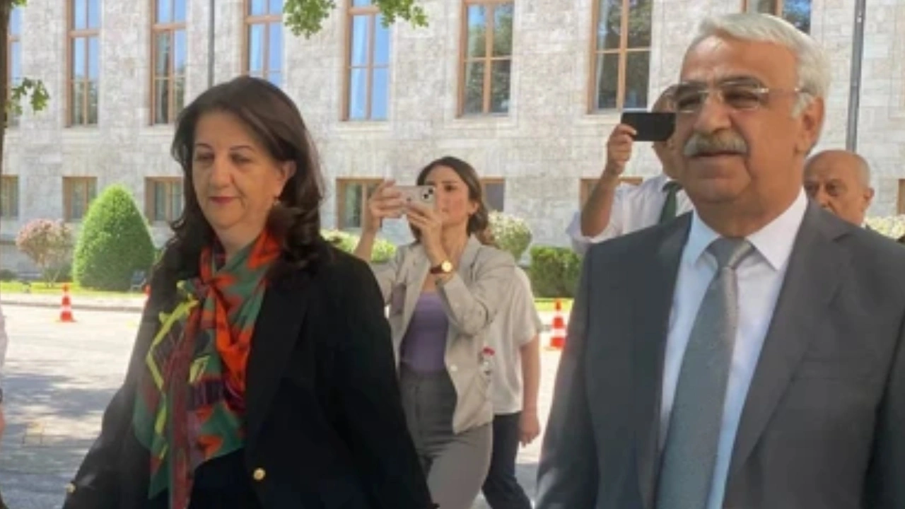 Meclis'te gece yapılan kritik AKP-DEM toplantısının nedeni belli oldu