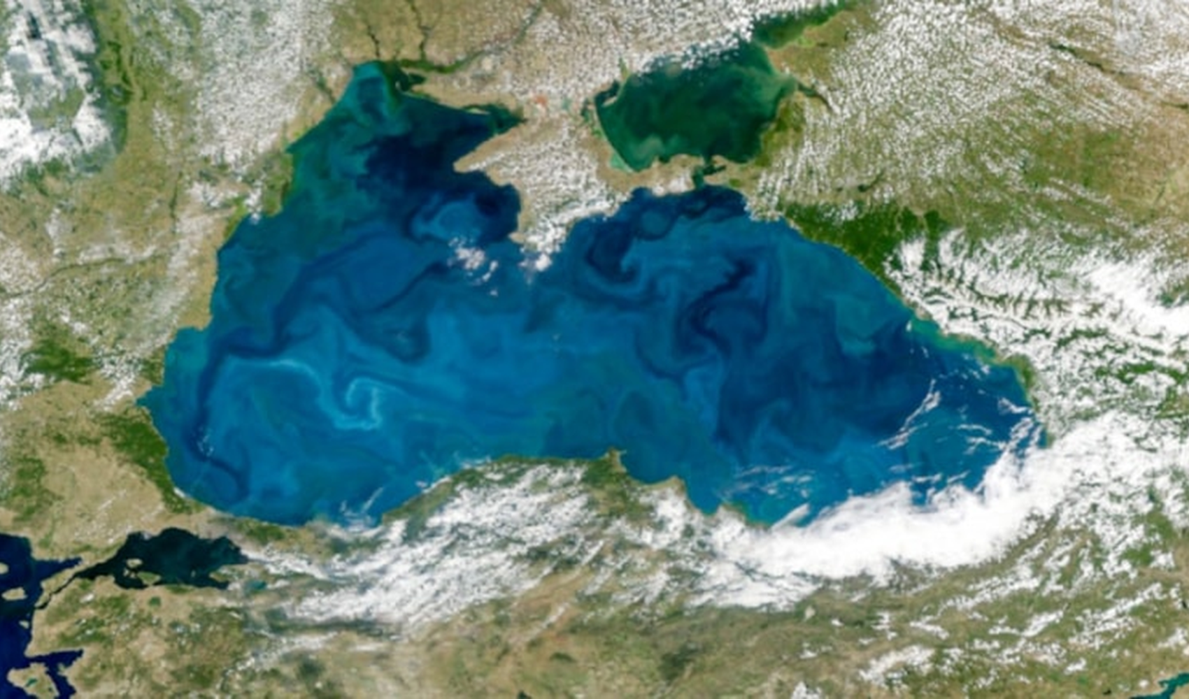 Karadeniz'in olağanüstü renk değişimi: Uzaydan görüntülendi