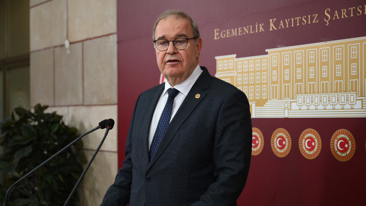 CHP Grup Başkanlığı'na Faik Öztrak seçildi