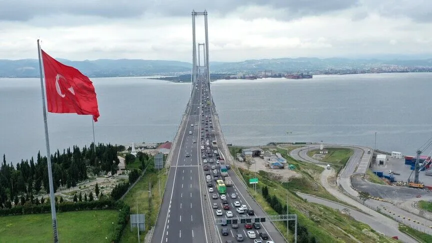 Osmangazi Köprüsü ile 10 yılda akaryakıt ve zamandan 211 milyar liralık tasarruf sağlandı