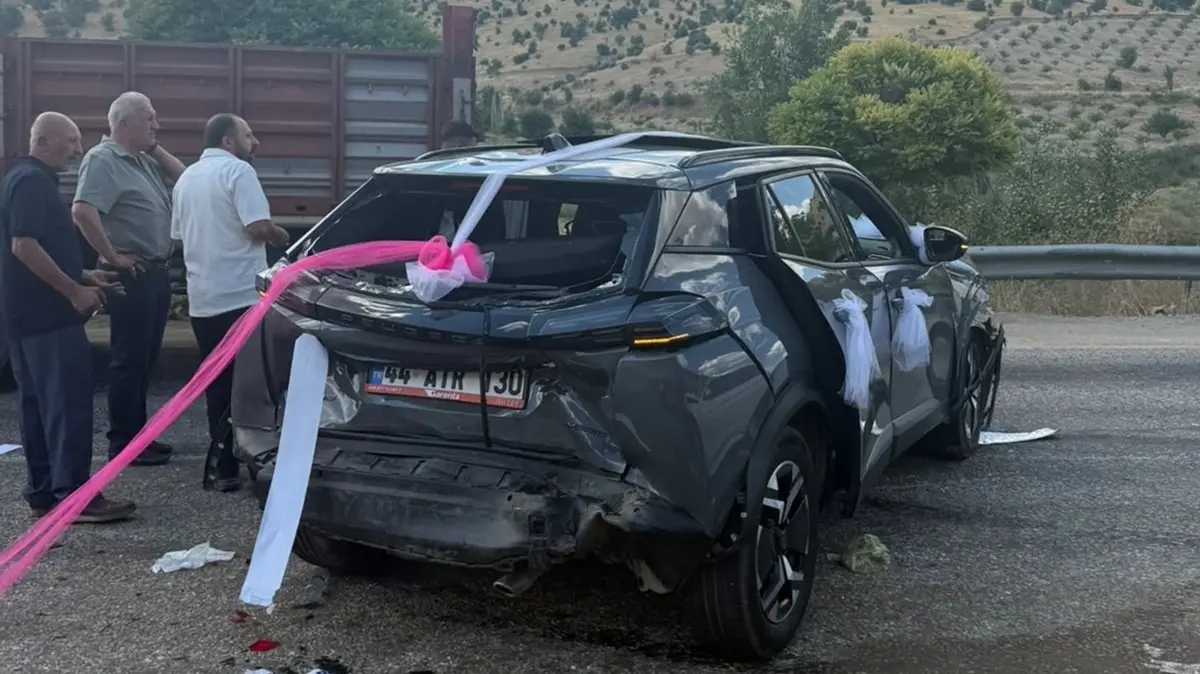 Malatya'da düğün konvoyunda feci kaza: 9 kişi yaralandı