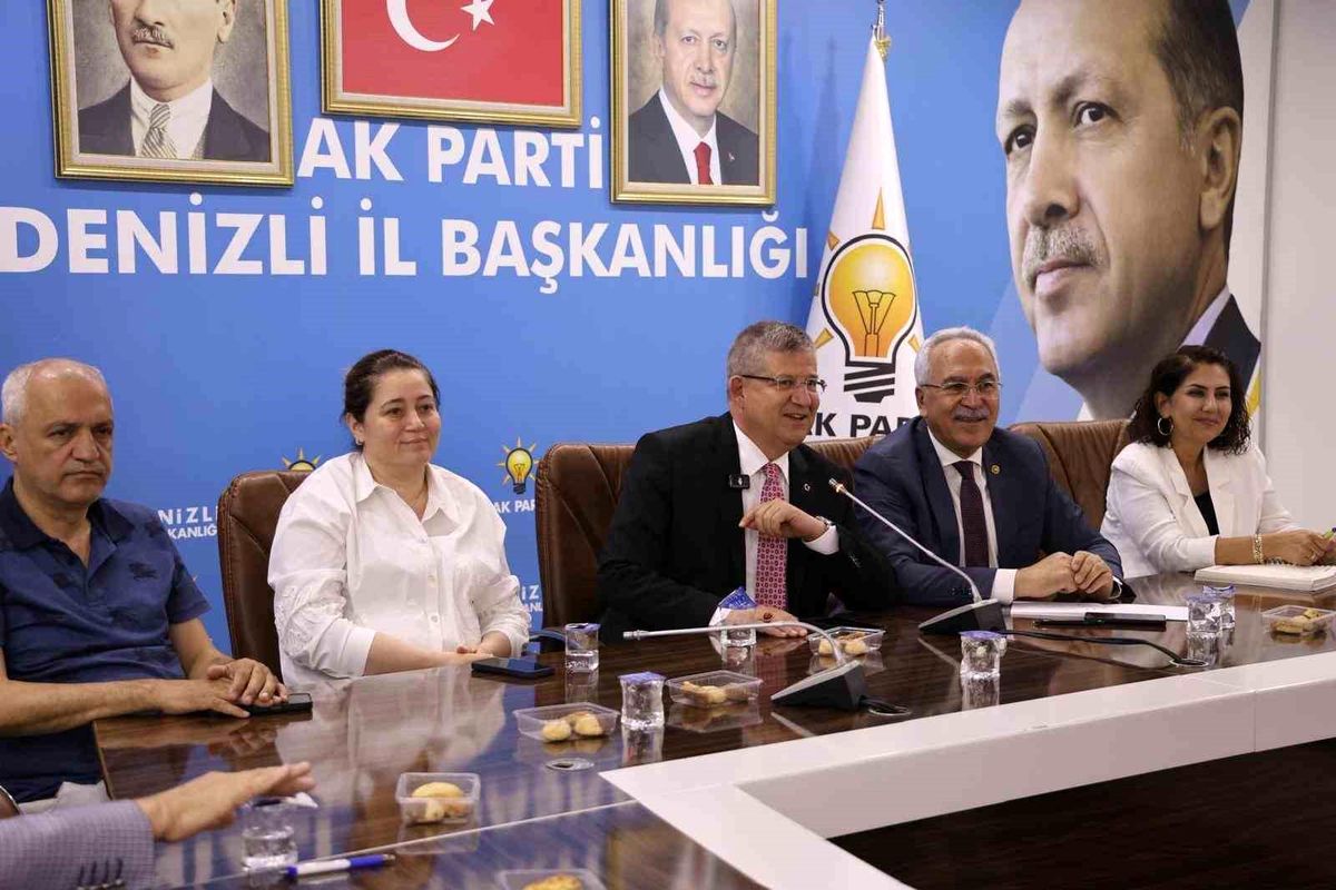 Denizli AK Parti'de 'vefa' zirvesi