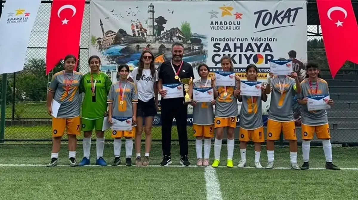 Tokat’ta Erzincan fırtınası! Rakiplerini tek tek devirip Türkiye şampiyonu oldular