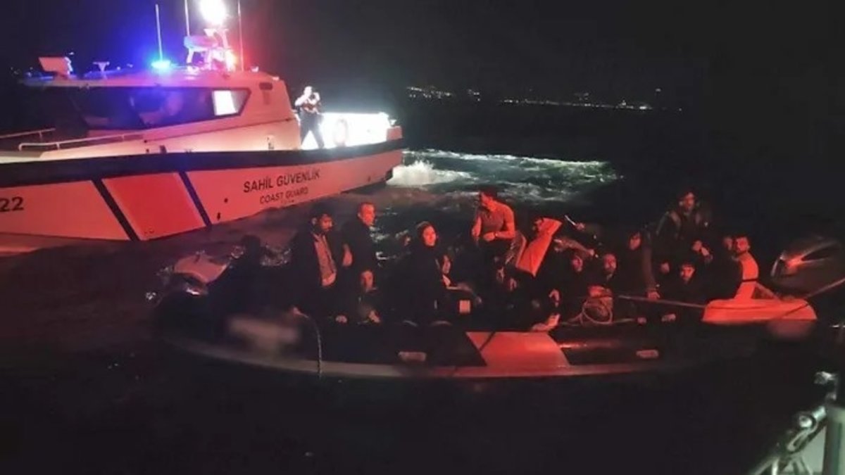 İzmir'de göçmenlere sahil güvenlik şoku! 24 düzensiz göçmen yakalandı, 35 göçmen kurtarıldı
