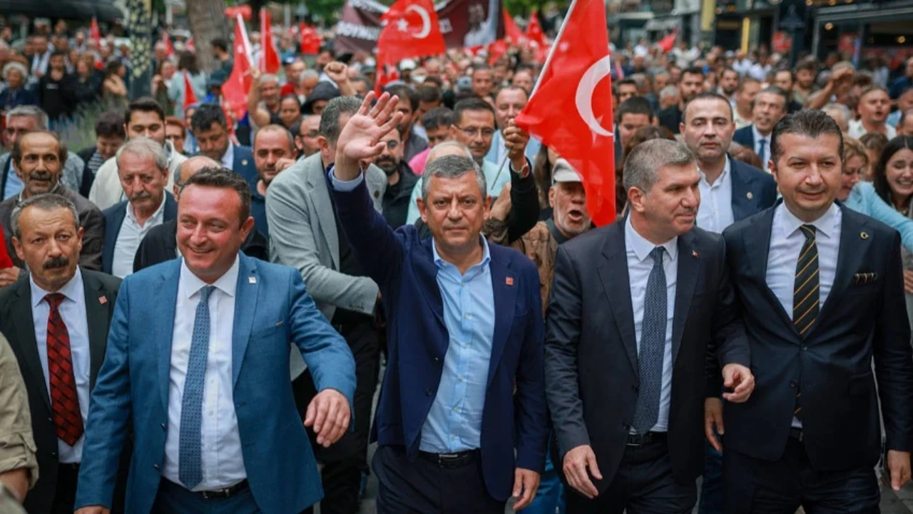 Yeni partinin ismi 'Yürüyüş' mü olacak? CHP’li isimden açıklama geldi…