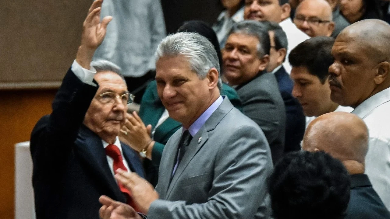 ABD’den Küba’ya yeni yaptırım: Diaz-Canel listede!