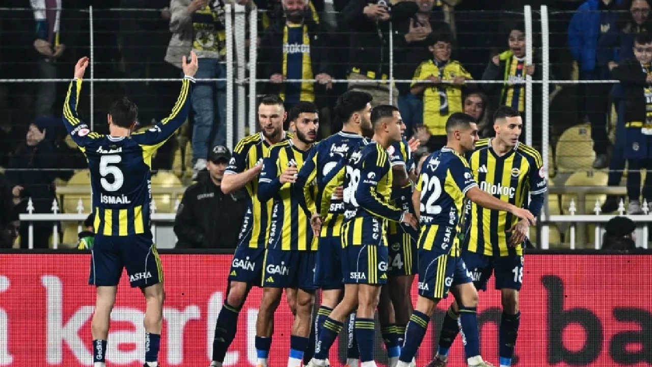 Fenerbahçe, Admira Wacker'i farklı mağlup etti! Hazırlık maçında goller peş peşe geldi