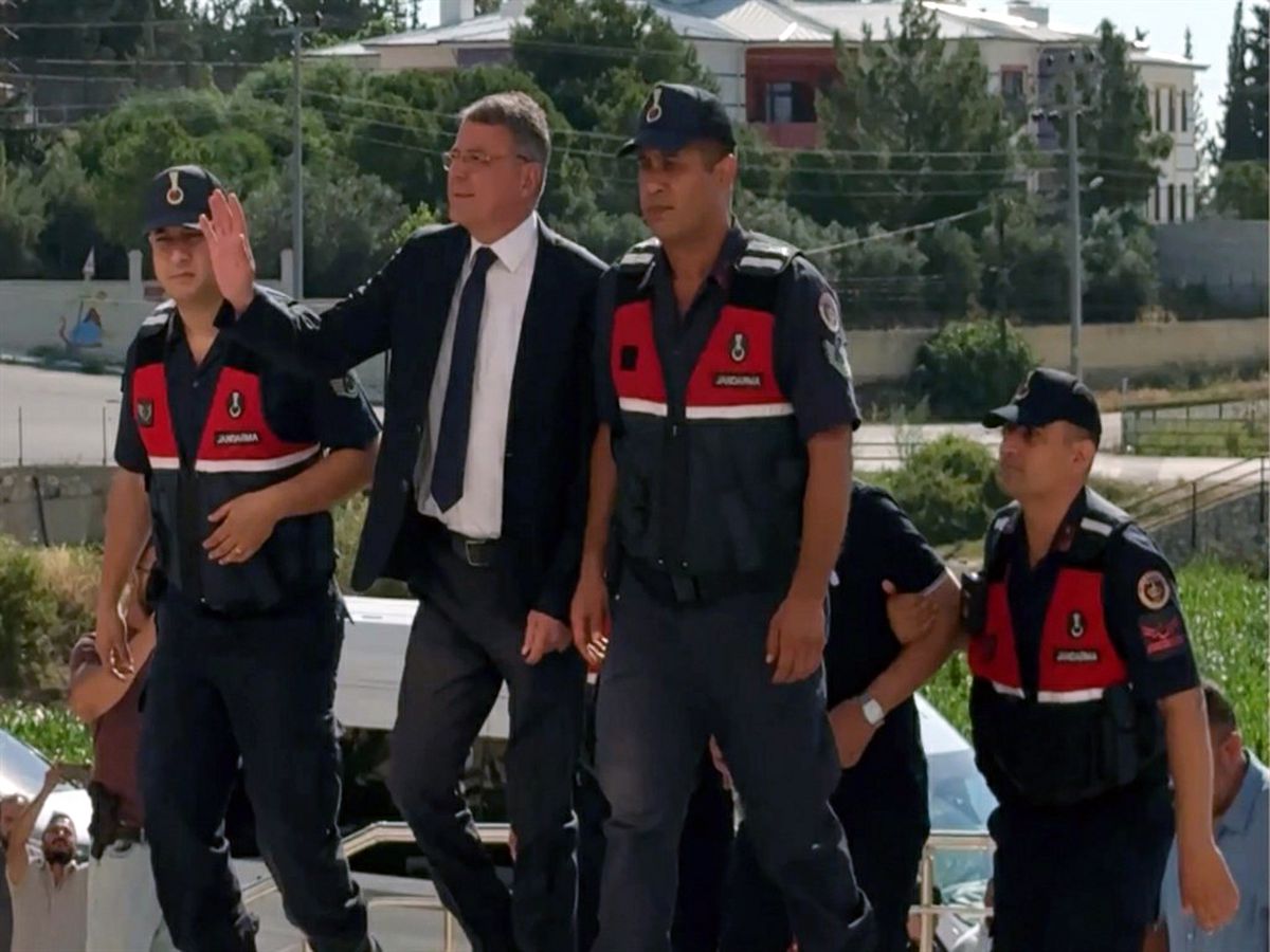 Silifke Belediyesi'nde rüşvet operasyonunda tutuklu sayısı 10'a yükseldi