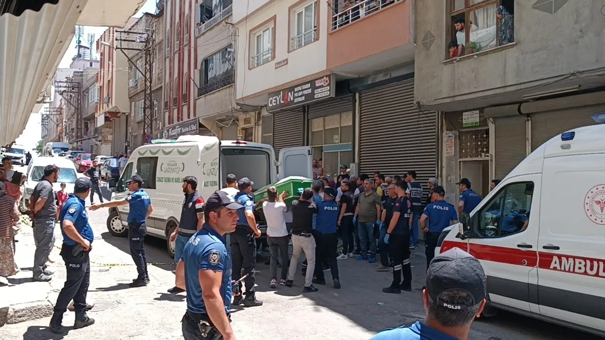 Gaziantep’te cinnet! Eski eşini öldürüp kendini astı