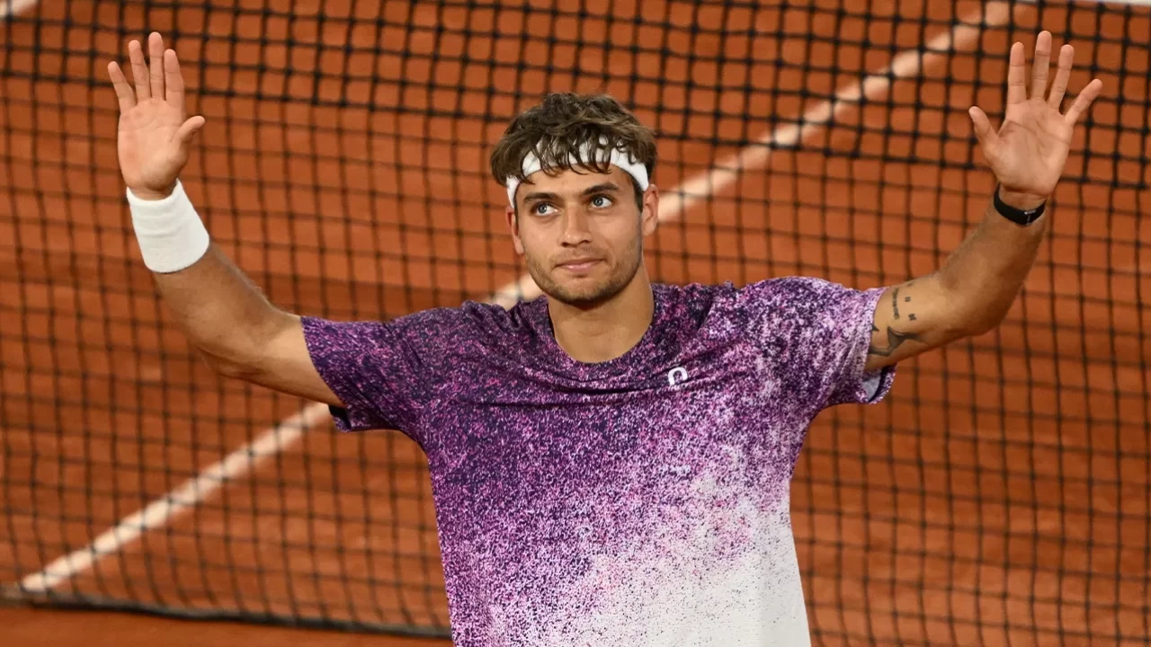 Roland Garros'ta İtalyan derbisine sakatlık şoku: Flavio Cobolli finalde Alexander Zverev'in rakibi oldu!