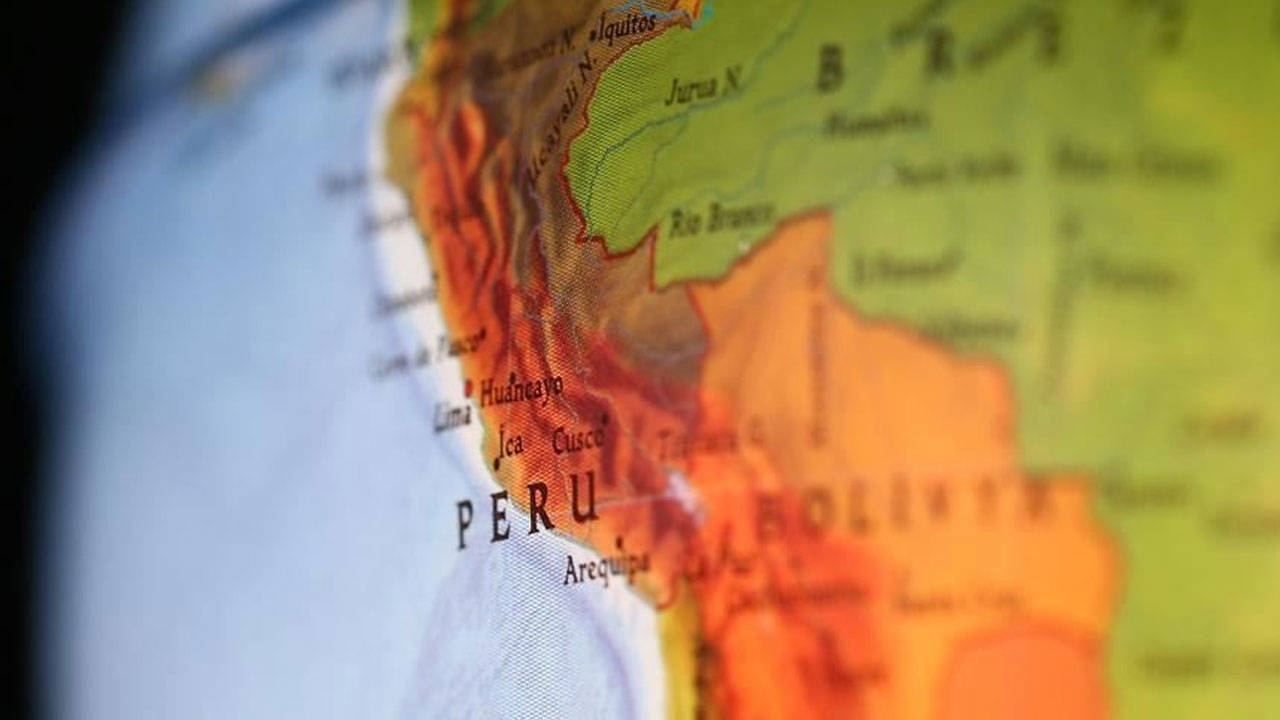 Peru'da halk 2.tur seçimleri için sandık başında