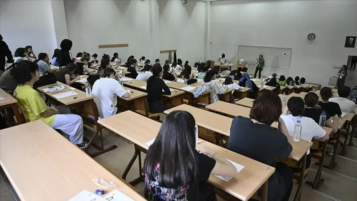 Özel üniversitelerde öğrenim ücreti artışı yüzde 25'i aşamayacak