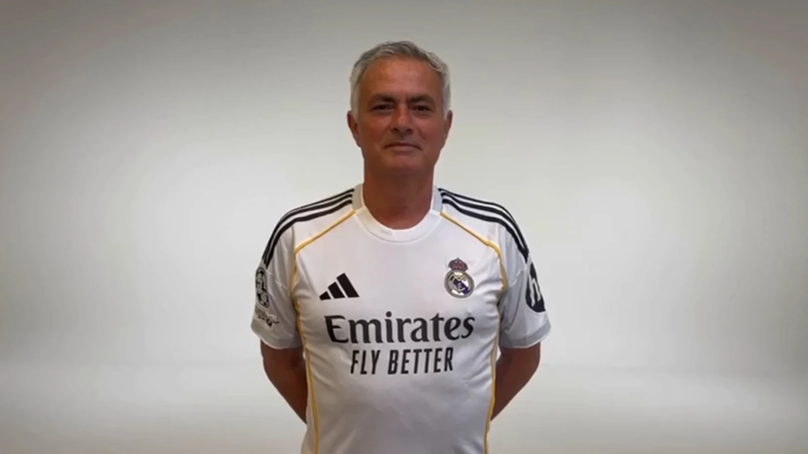 Jose Mourinho, Real Madrid formasını giydi