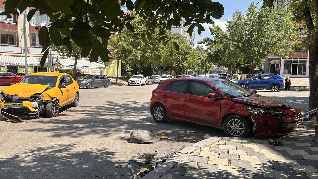 Elazığ’da trafik kazası: 6 kişi yaralandı