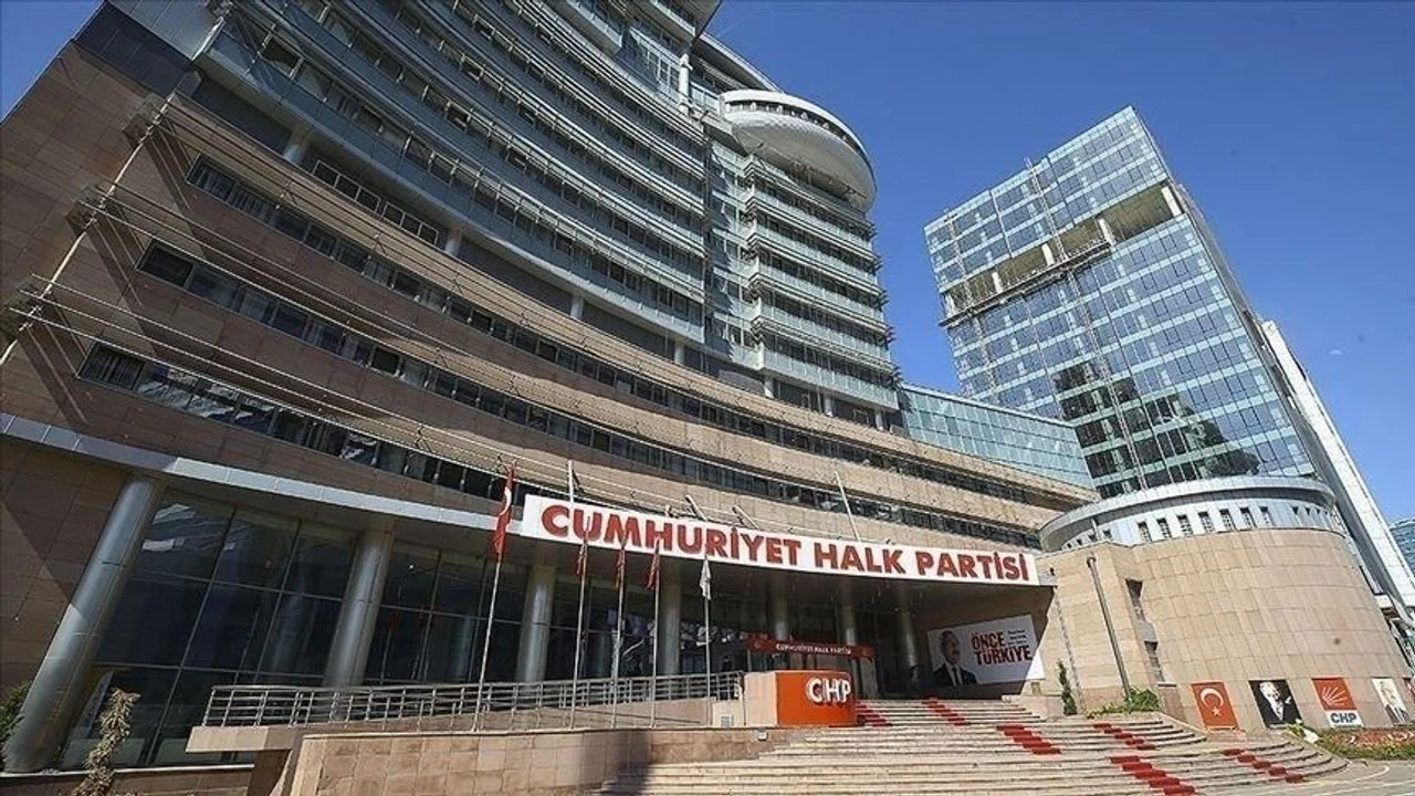 CHP'de istifa depremi!