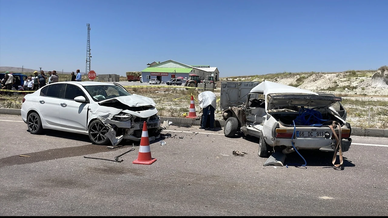 Kayseri’de feci kaza, iki otomobil çarpıştı: 1 ölü