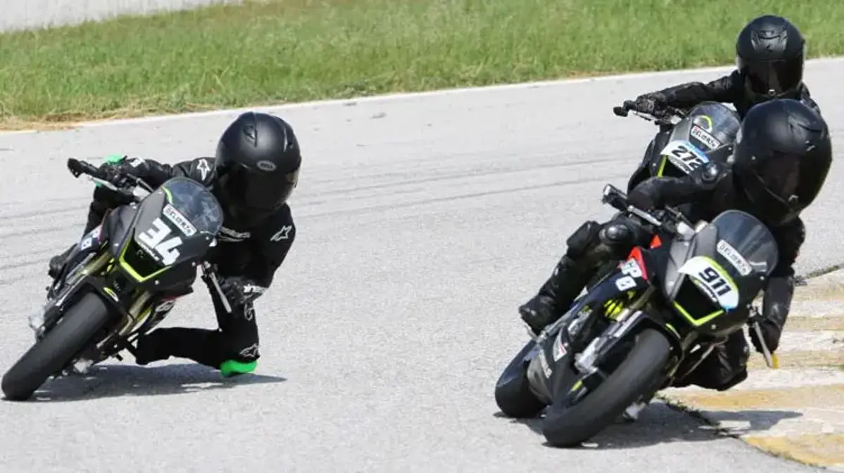 Uşak’ta Türkiye Süpermoto Şampiyonası ve FIM MotoMini Türkiye Serisi'nde sezonun 2. ayağı yapıldı