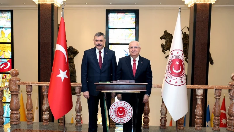 Milli Savunma Bakanı Güler ve İçişleri Bakanı Çiftçi bir araya geldi