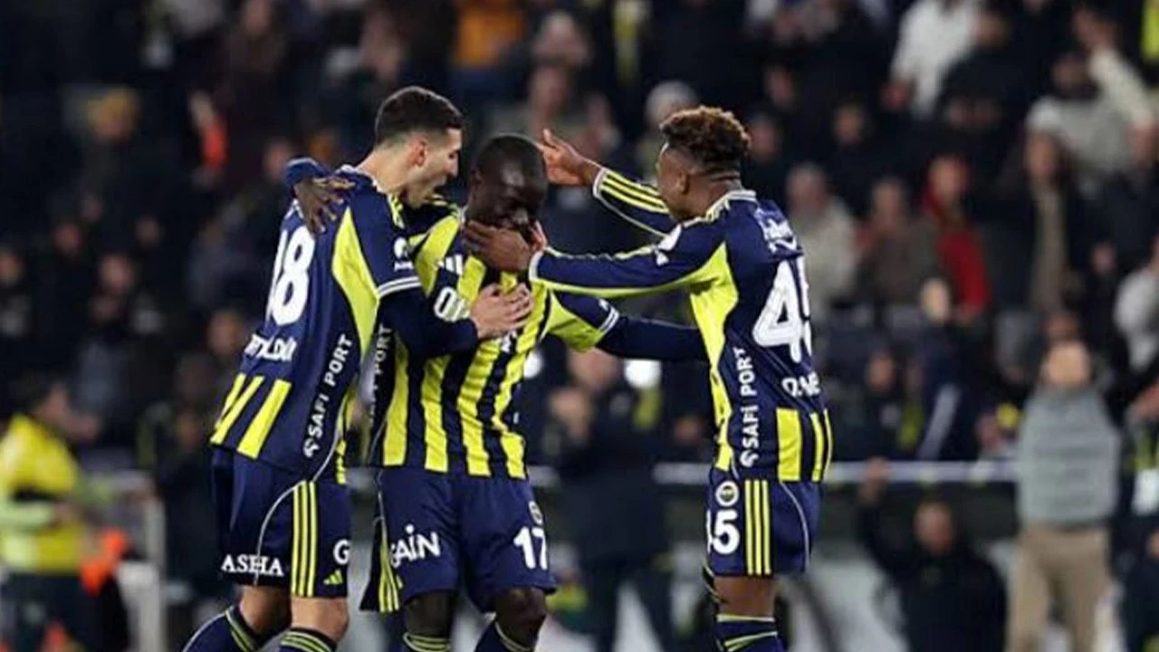 Fenerbahçe'de sürpriz ayrılık! Kante diye beklenirken bakın kim çıktı