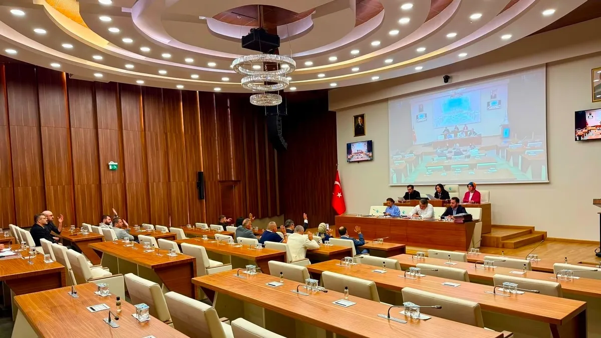 Beykoz'da CHP Meclisi boykot etti, 14 kritik madde gece oturumunda geçti!