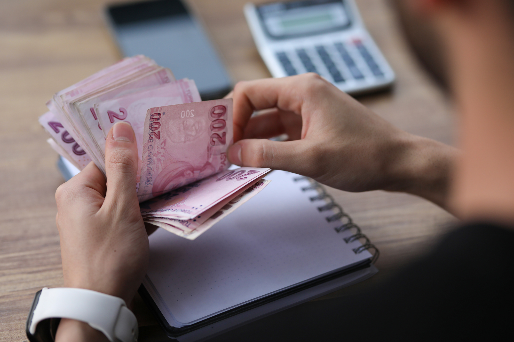 Para yatırana 194 bin lira veriyorlar. Bankalar mevduat yarışına girdi, işte en yüksek mevduat faizi