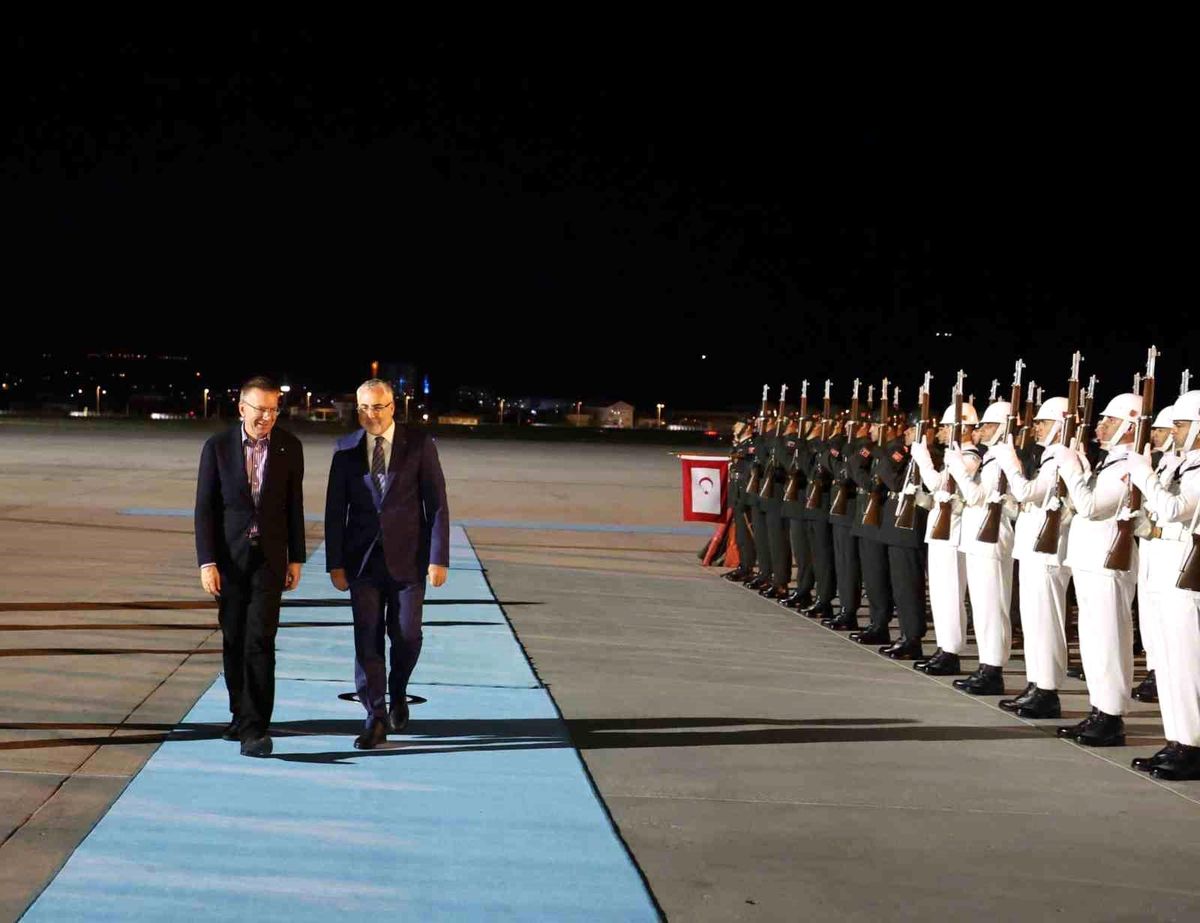 Letonya Cumhurbaşkanı Rinkevics NATO Zirvesi için Ankara'ya geldi