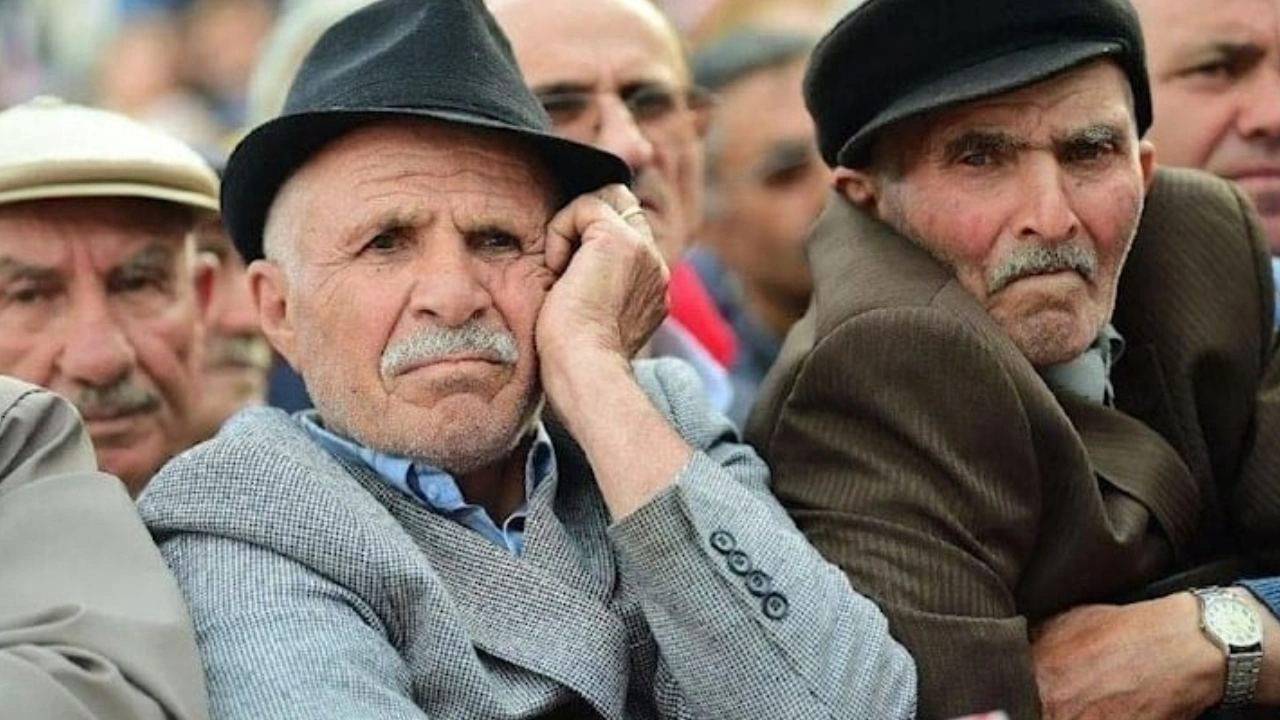 Milyonları ilgilendiren emekli aylığı önergesi AKP-MHP oylarıyla reddedildi: 'Toparlayacağız inşallah'