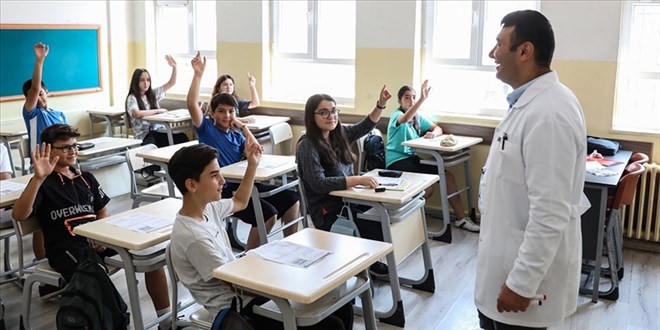Türkiye'de öğretmenler dünyadan daha stressiz!