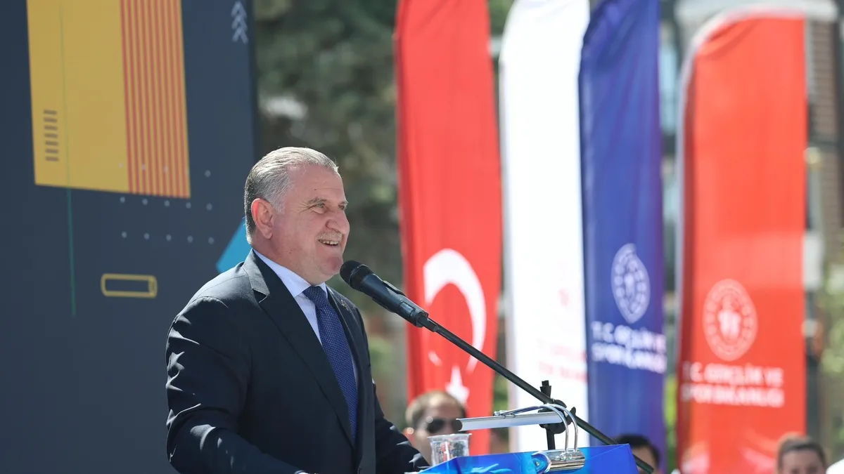 Bakan Bak: Gençlik merkezi sayımızı yaklaşık 600'e çıkardık