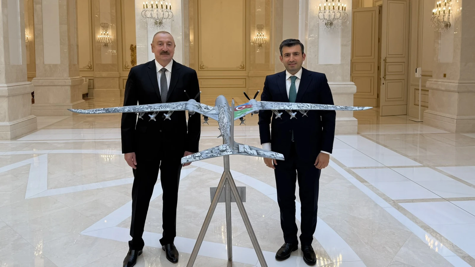Azerbaycan Cumhurbaşkanı Aliyev, Baykar Yönetim Kurulu Başkanı Bayraktar'ı kabul etti