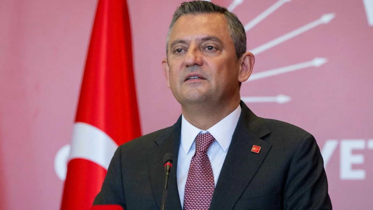 CHP Lideri Özgür Özel butlan sonrası ilk kez Halk TV canlı yayınında