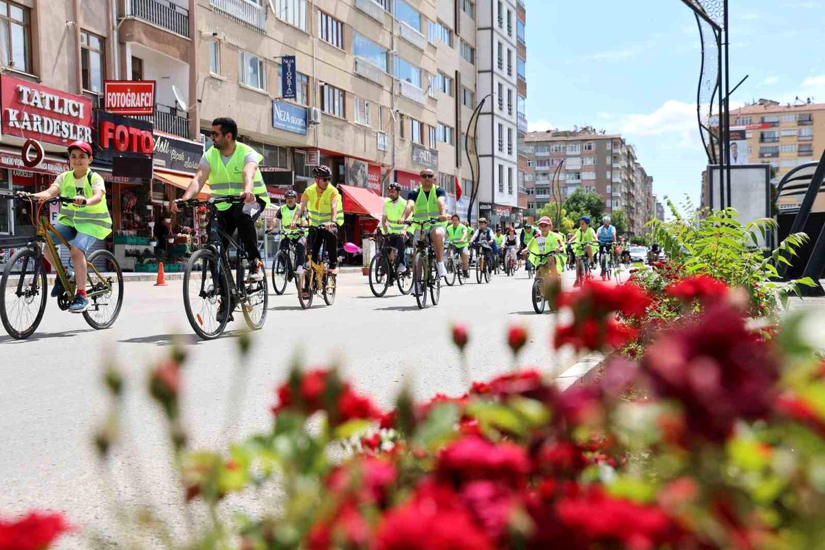 Pedallar, sağlık için çevrildi
