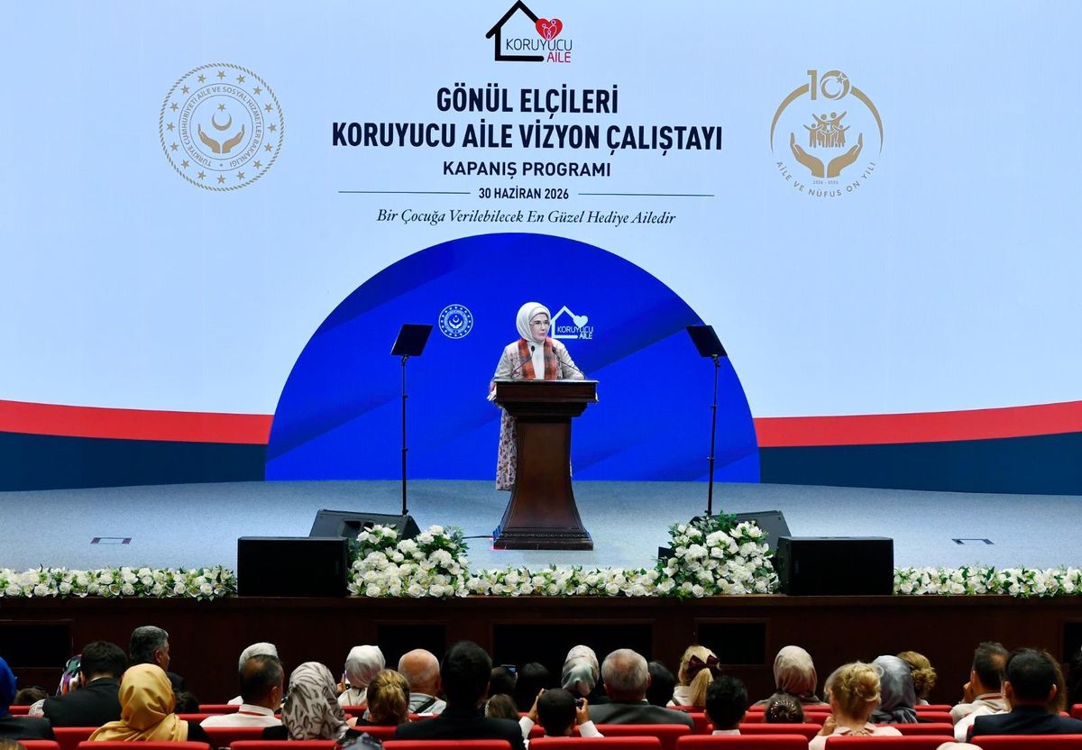 Emine Erdoğan: 9 bin koruyucu ailemiz 11 bin çocuğumuzu baş tacı ediyor