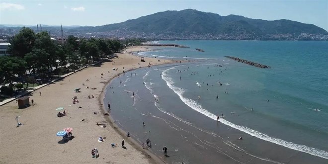 O ilde denize girmek bir gün süreyle yasaklandı