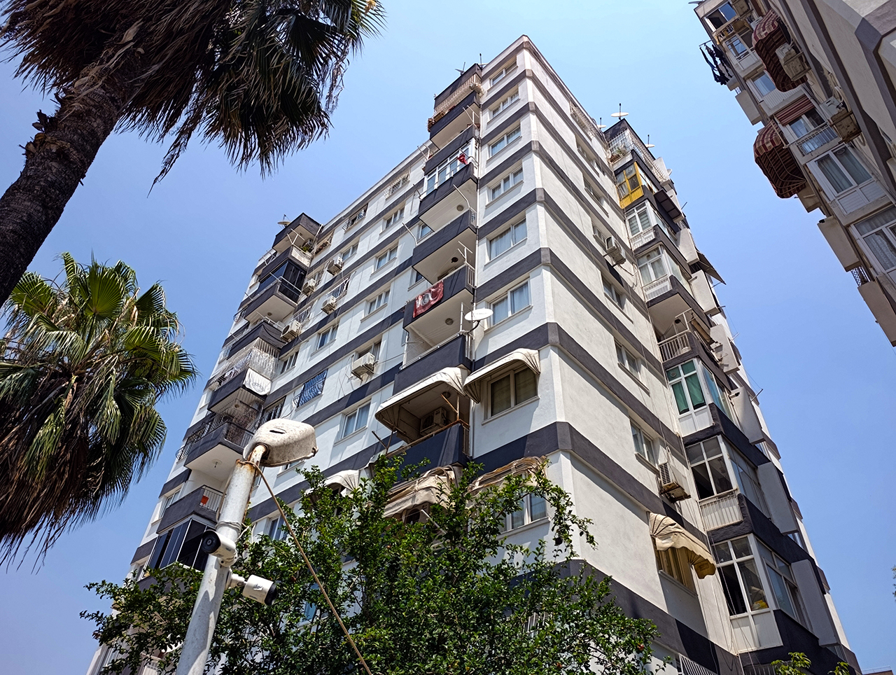 Adana'da vahşet: Çekiçle dövüp boğazını kesti