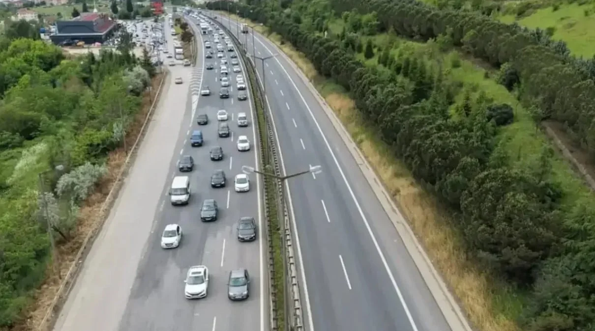 Yola çıkacaklar dikkat! O-3 TEM Otoyolu’nun İstanbul İstikameti kesimler halinde trafiğe kapatılacak