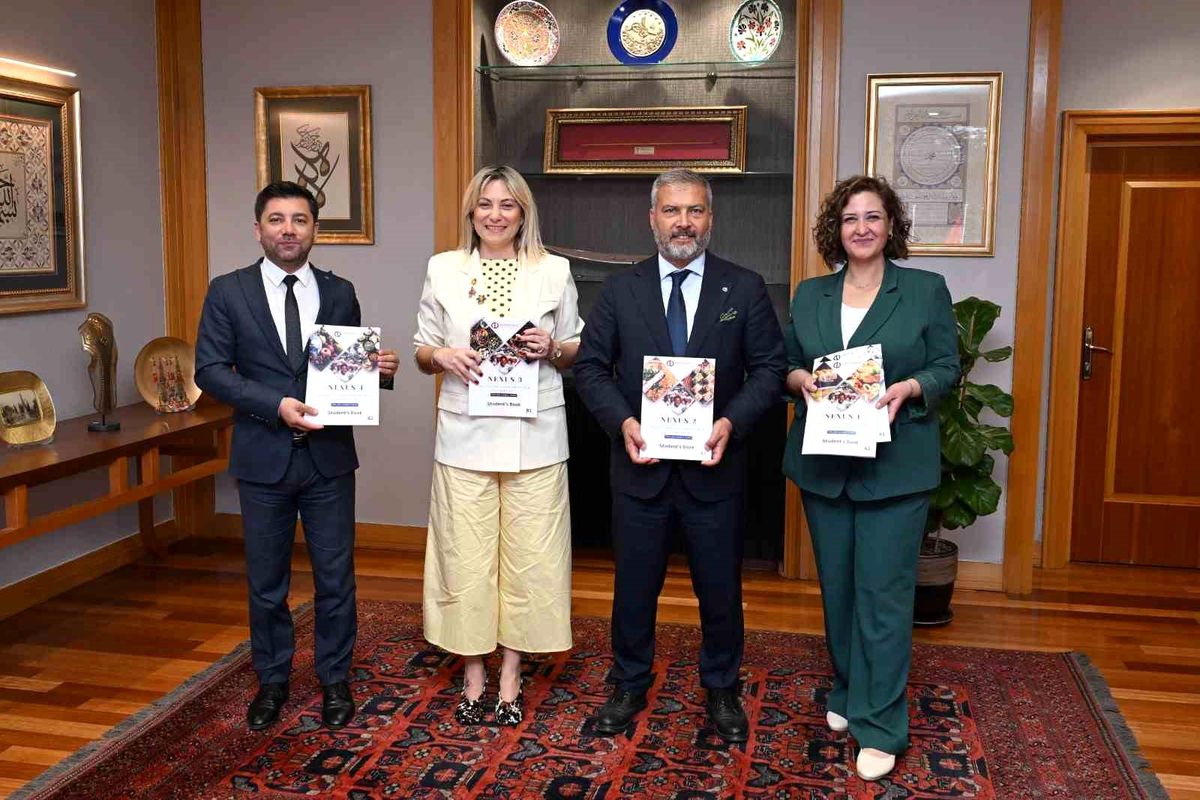 Anadolu Üniversitesi Yayınlarından gastronomi eğitimine mesleki İngilizce desteği