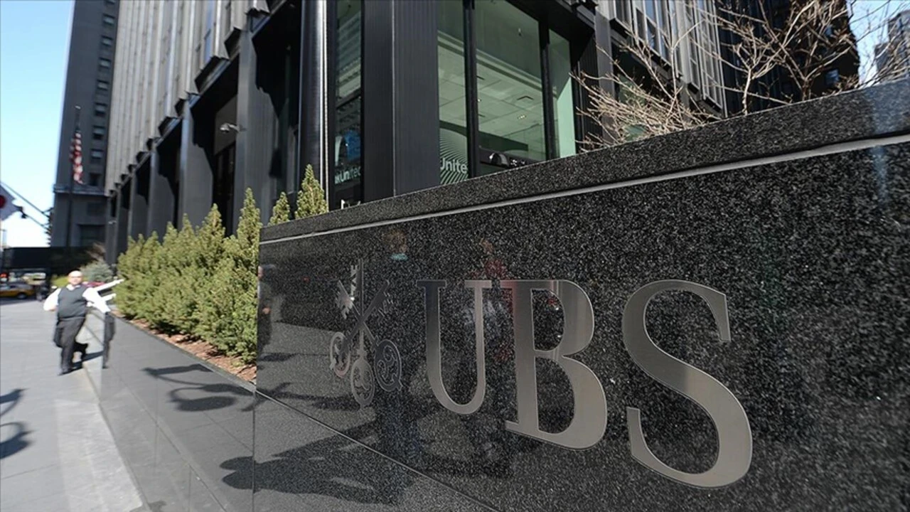 Starmer’ın istifasının piyasalara etkisi: UBS’den Sterlin için 'yüksek faiz desteği' vurgusu