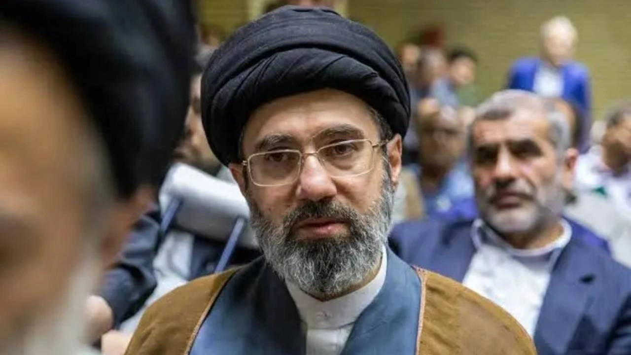 Cenaze töreninin ardından Mücteba Hamaney'den intikam mesajı!