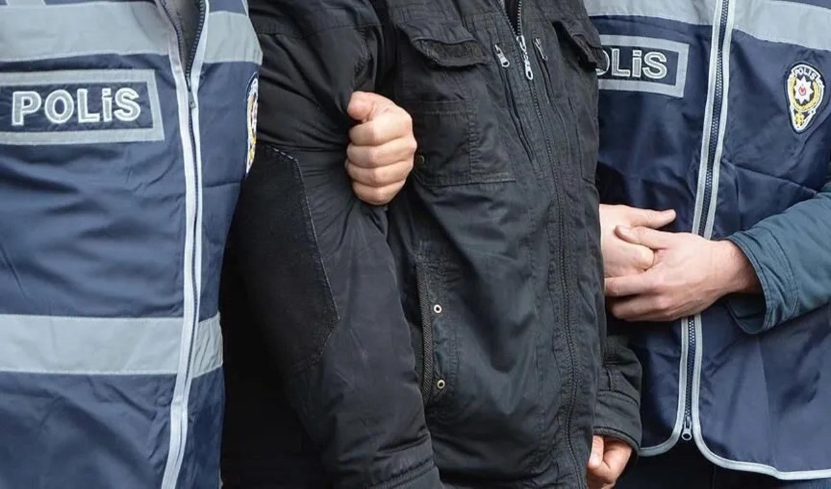Kocaeli’de ‘cinler kan istiyor’ diyerek dolandırıcılık yapan 2 sanığa hapis cezası