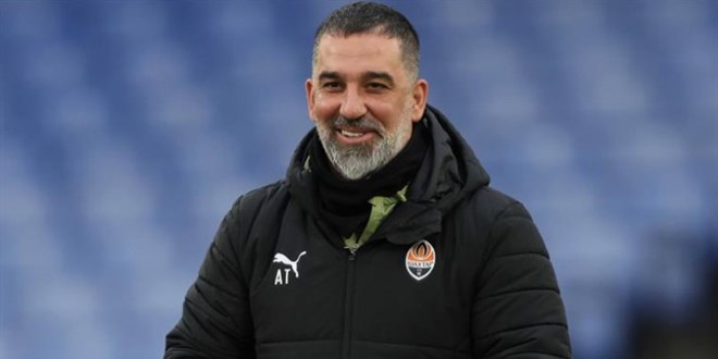 Arda Turan dev ödülün sahibi oldu!