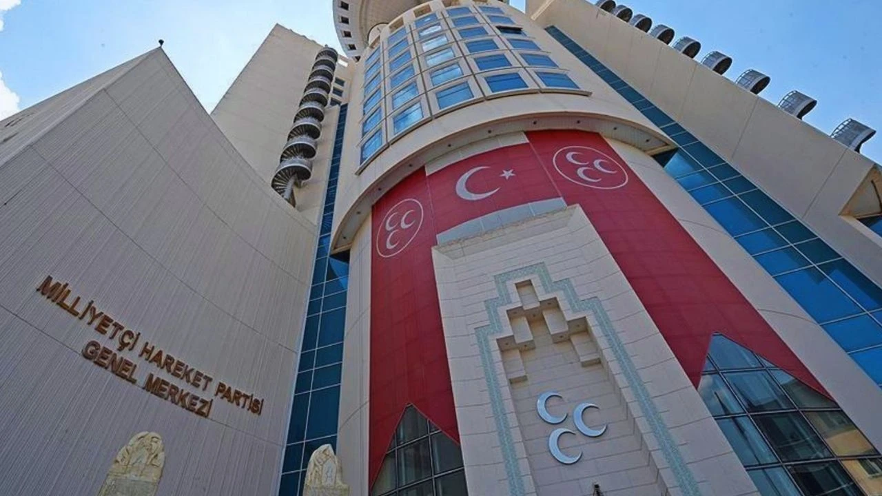 MHP'li 2 ilçe başkanı görevinden istifa etti!