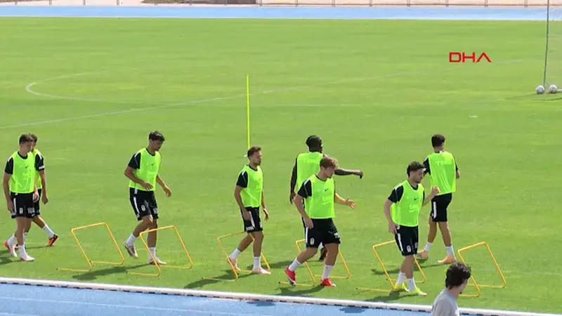 Beşiktaş günün ilk antrenmanını yaptı