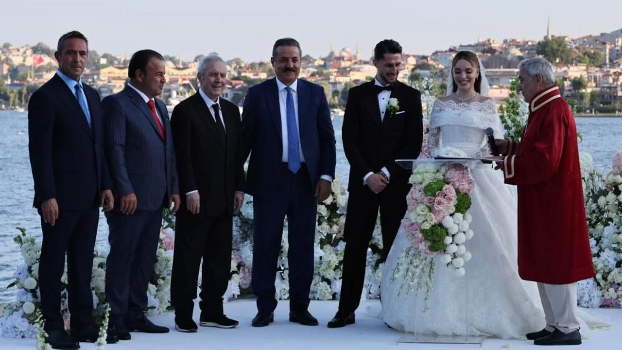 İsmail Yüksek, dünyaevine girdi
