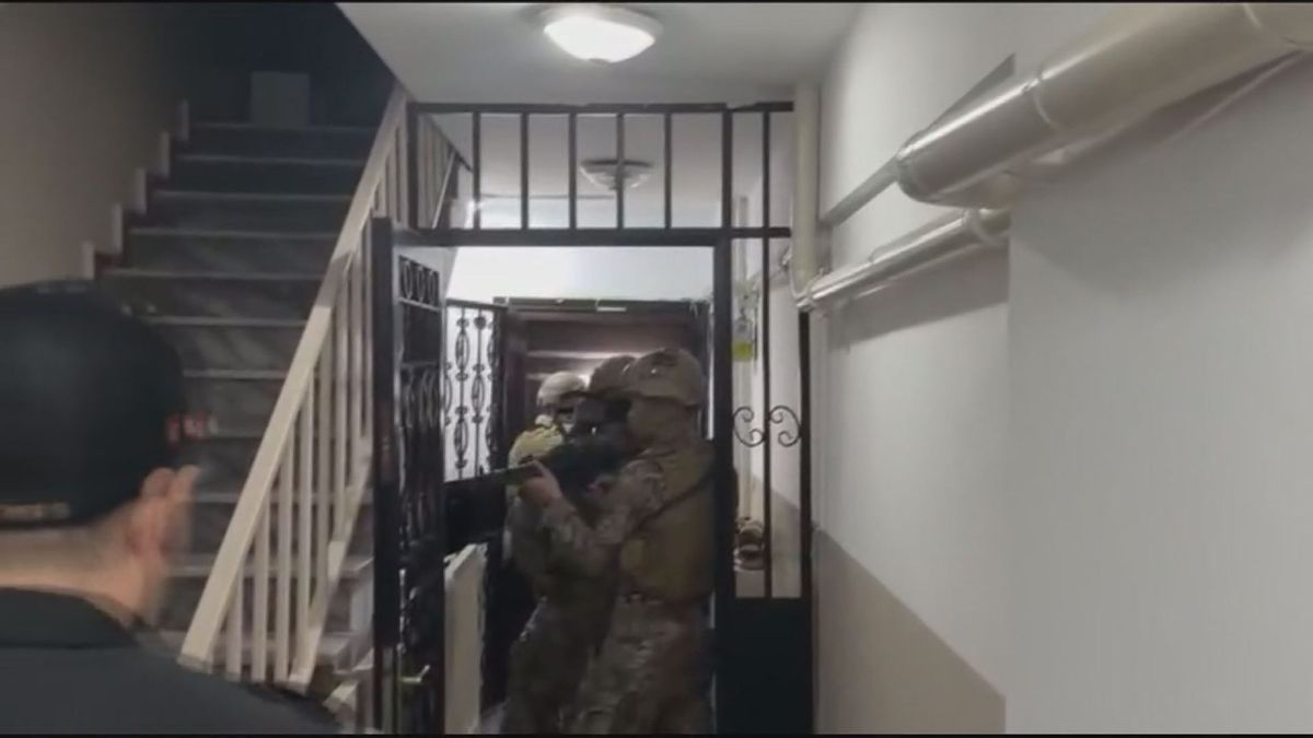 'Sokak çeteleri'ne operasyon: 5'i avukat toplam 34 şüpheliye gözaltı kararı