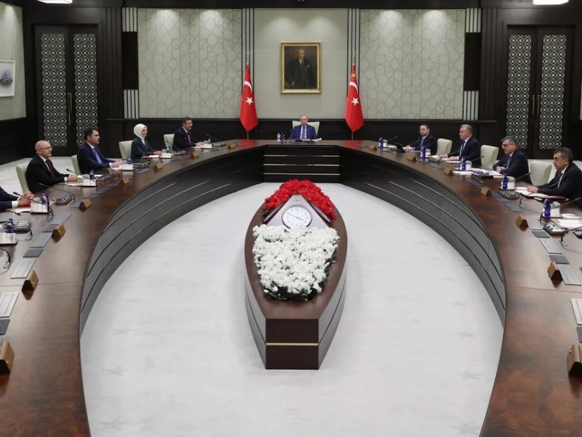 Kabine yarın toplanıyor: Gündem NATO Zirvesi ve İran-ABD savaşı