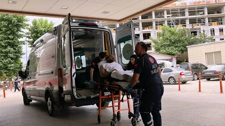 Bursa’da korkunç olay! Sokakta tartıştığı eniştesini 7 yerinden bıçakladı