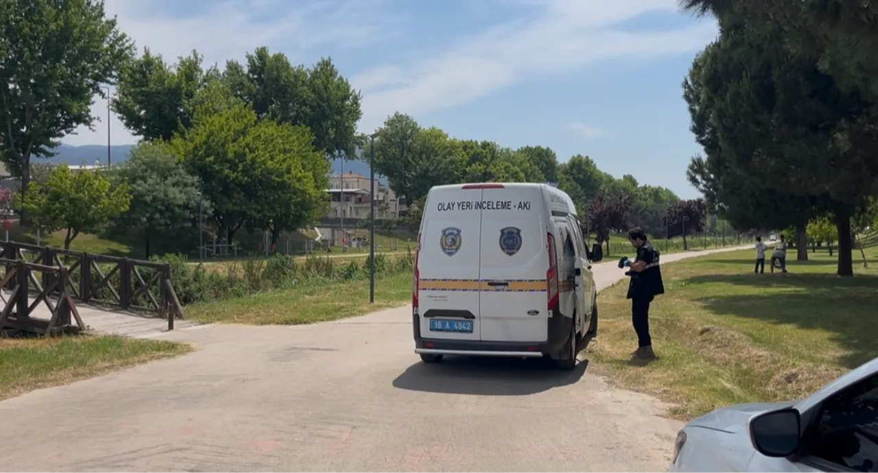 Botanik parkta korkunç manzara! Yürürken cesetle karşılaştılar