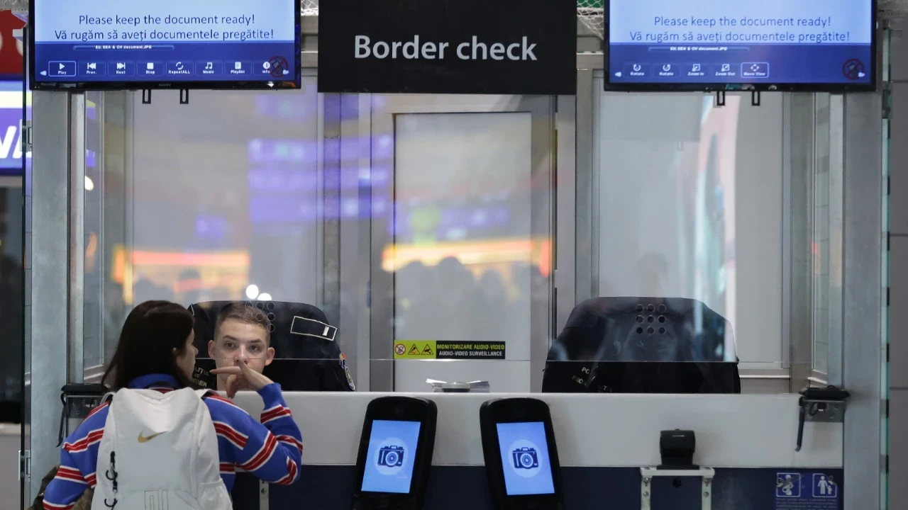 Schengen sınırlarında kaos sonrası yeni sistem askıya alınıyor