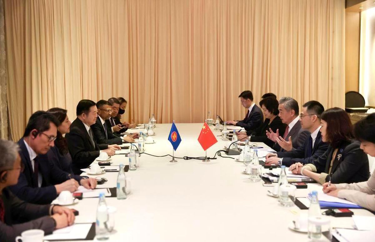 Çin Dışişleri Bakanı: Güney Çin Denizi Meseleleri, Çin-Asean İlişkilerinin Önünde Engel Olmamalı